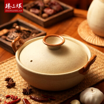ZhenSanHuan Handmade Earthenware Clay Pot Casserole - 0.8L for individual or small servings